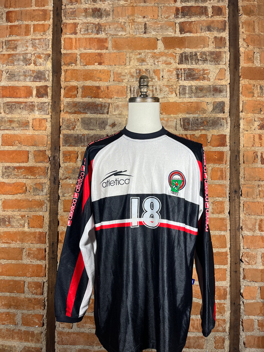 Costa Rica #18 A. Mesén L/S – Goalkeeper – L – 2000 – (7/10)