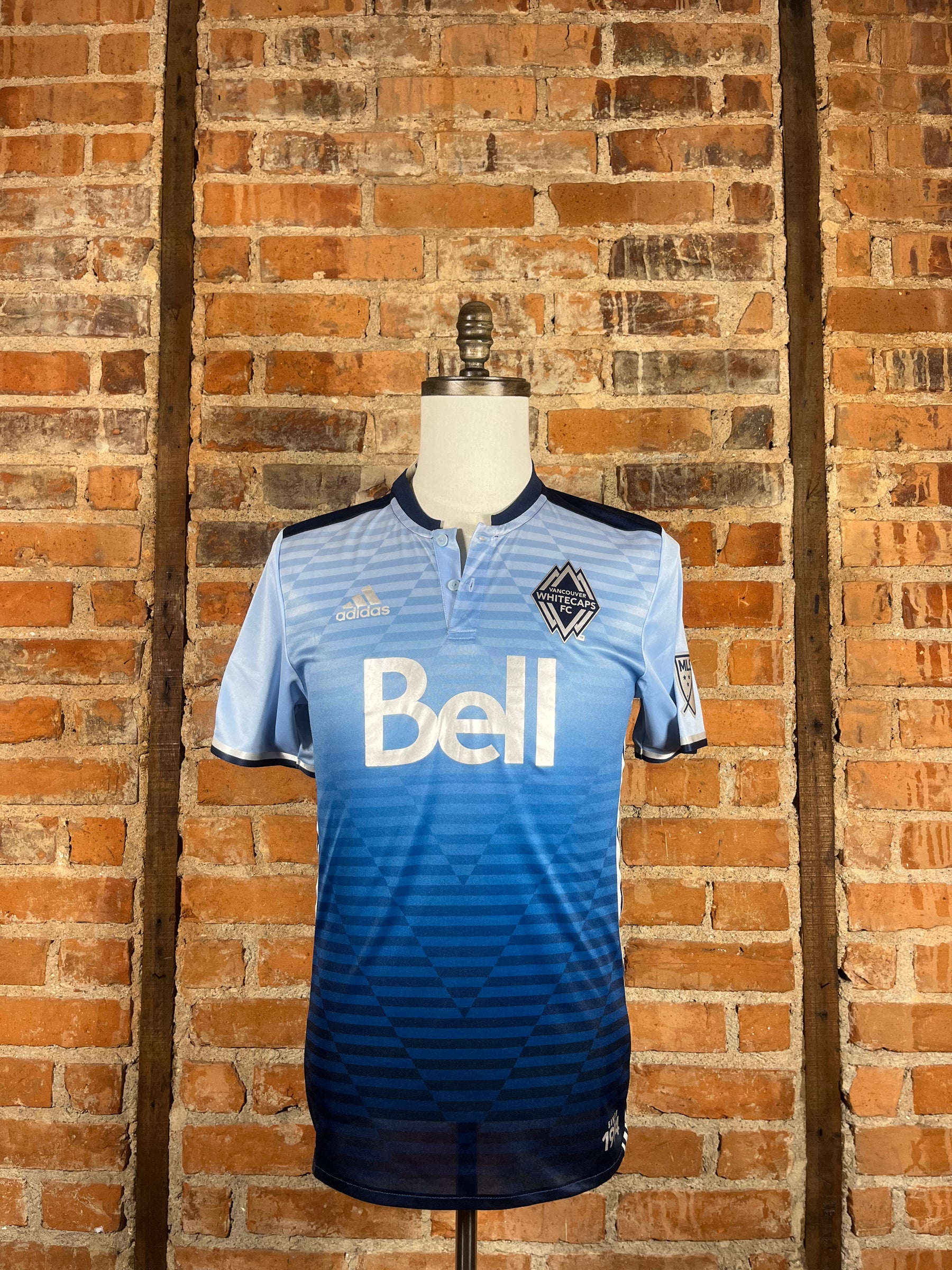 Vancouver Whitecaps Bolaños #7 – Away – 2016 – S – (8/10)