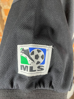 D.C. United Etcheverry #10 – Home – 2000 – L – (8/10)