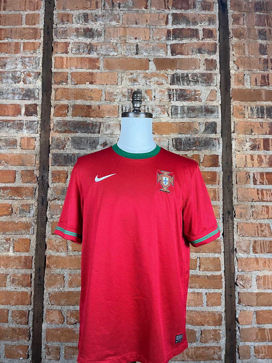 Portugal – Home – 2012 – L – (9/10)