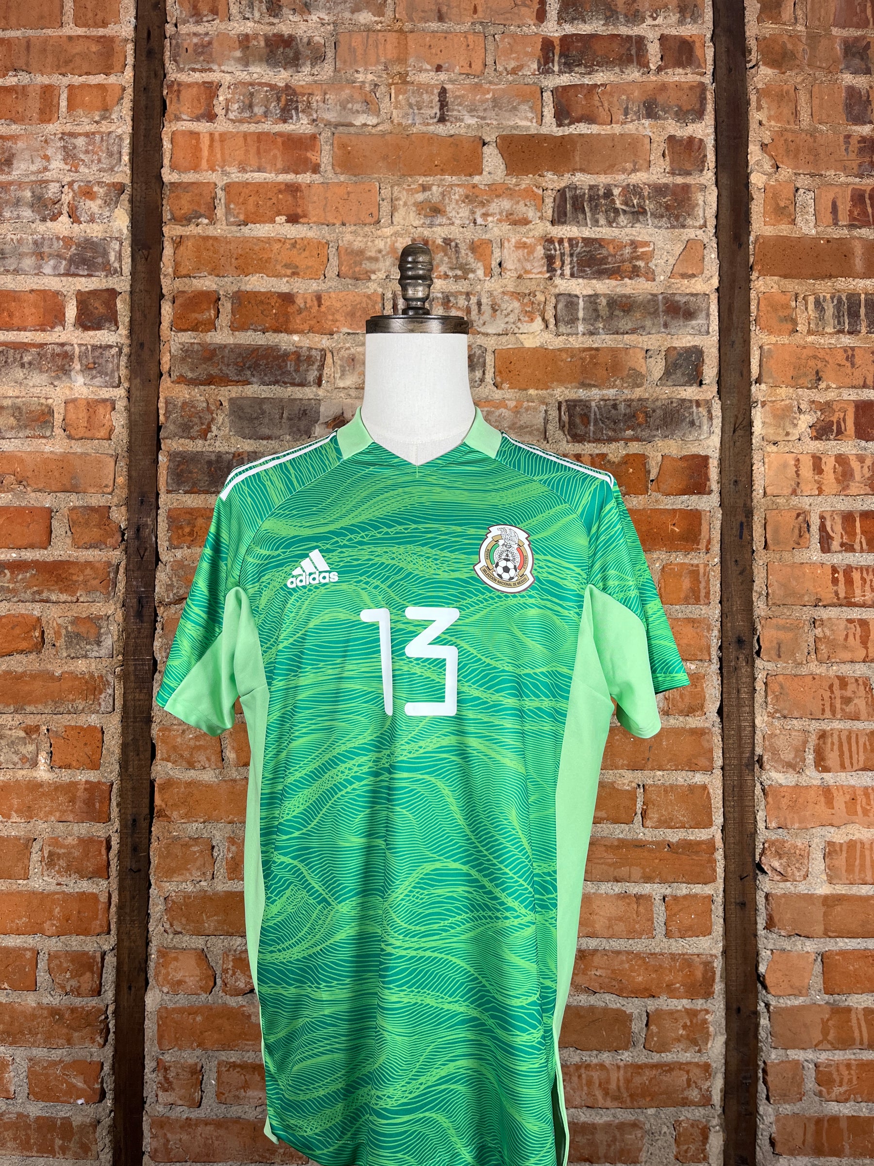 Mexico Ochoa #13 – Home – 2022 – L – (9/10)