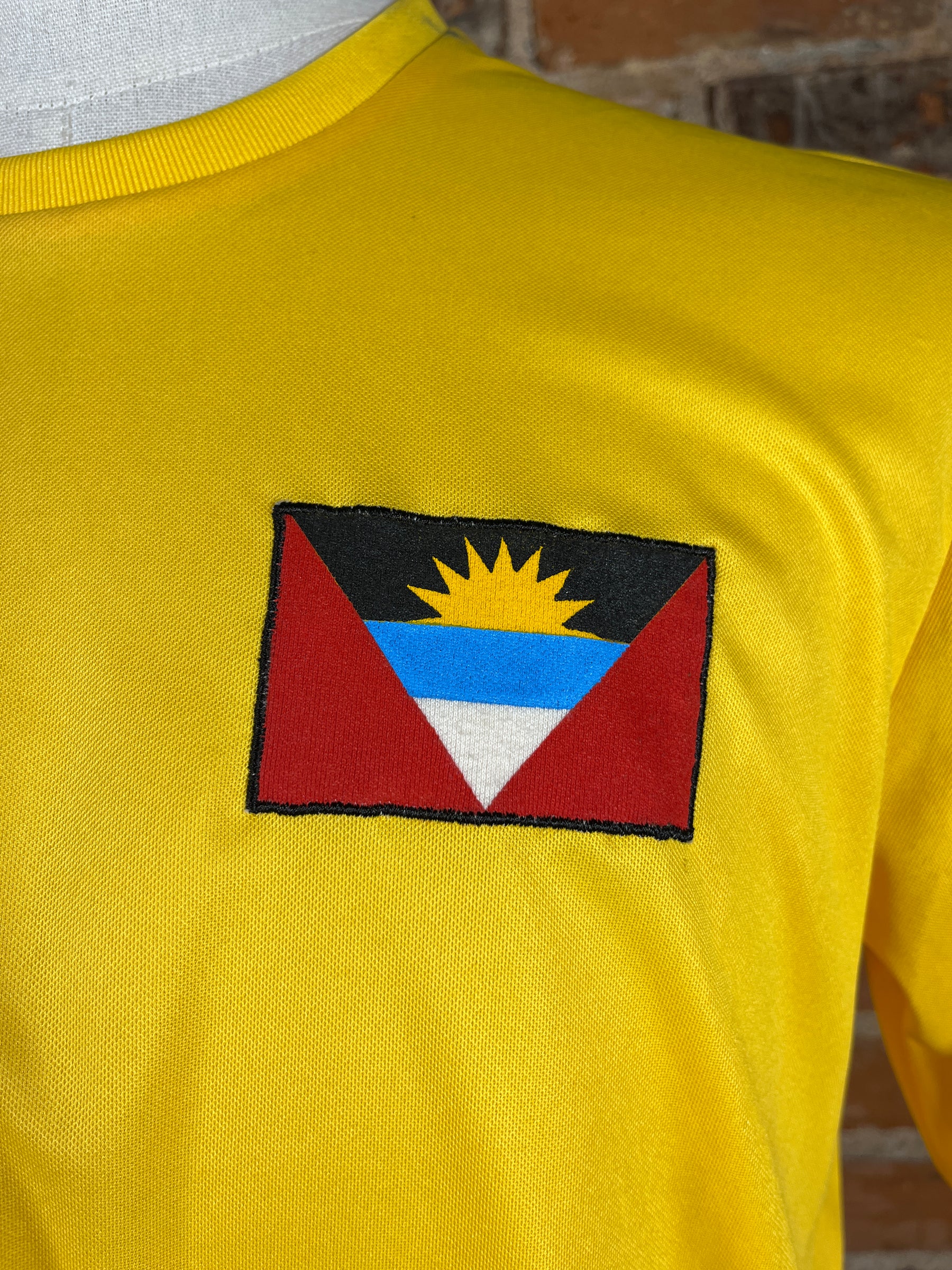 Antigua and Barbuda – Home – 2020 – M – (8/10)