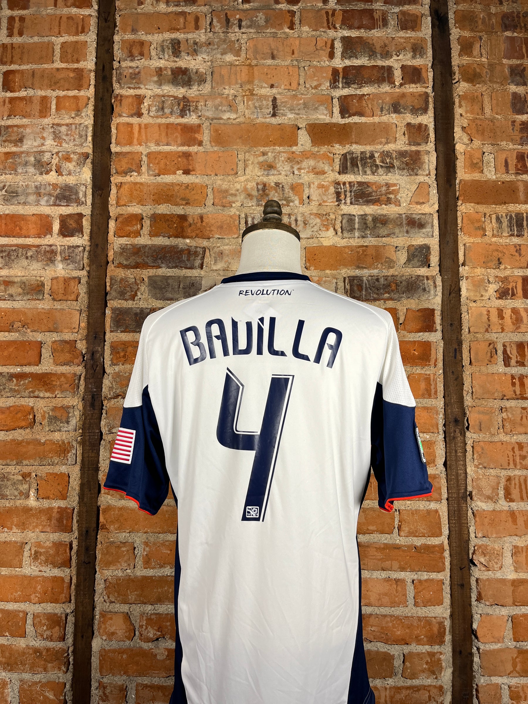 New England Revolution Badilla #4 – Away – 2010 – L – (8/10)