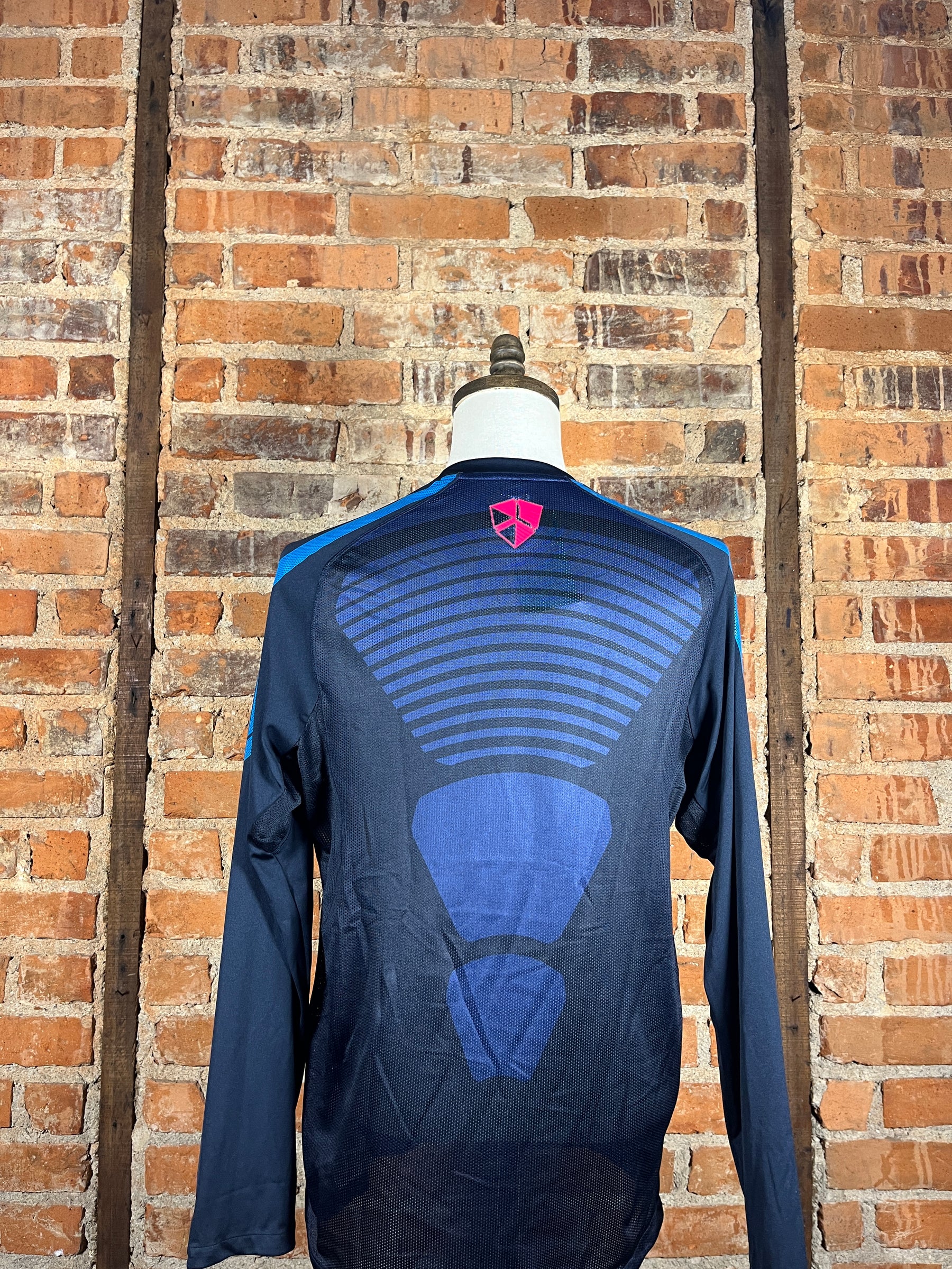 Barcelona L/S – Training – 2023 – M – (9/10)