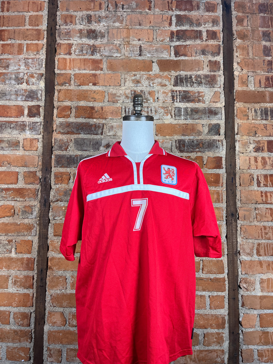 Luxembourg #7 Match Worn/Issue – Home – 2001 – XL – (7/10)
