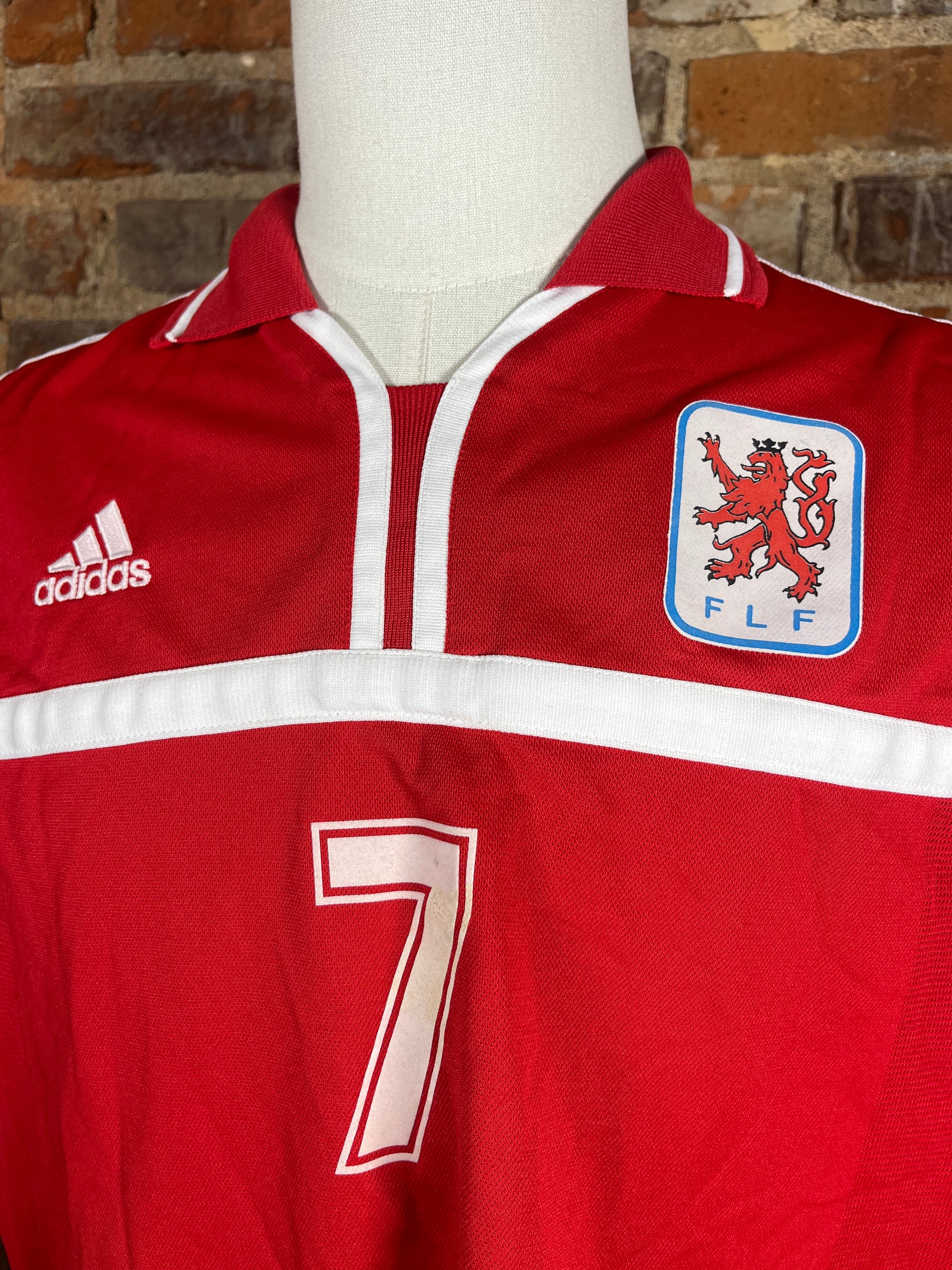 Luxembourg #7 Match Worn/Issue – Home – 2001 – XL – (7/10)