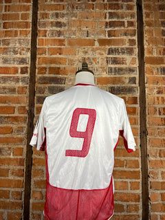 Canada #9 Match Worn/Issue – Away – 2005 – L – (8/10)