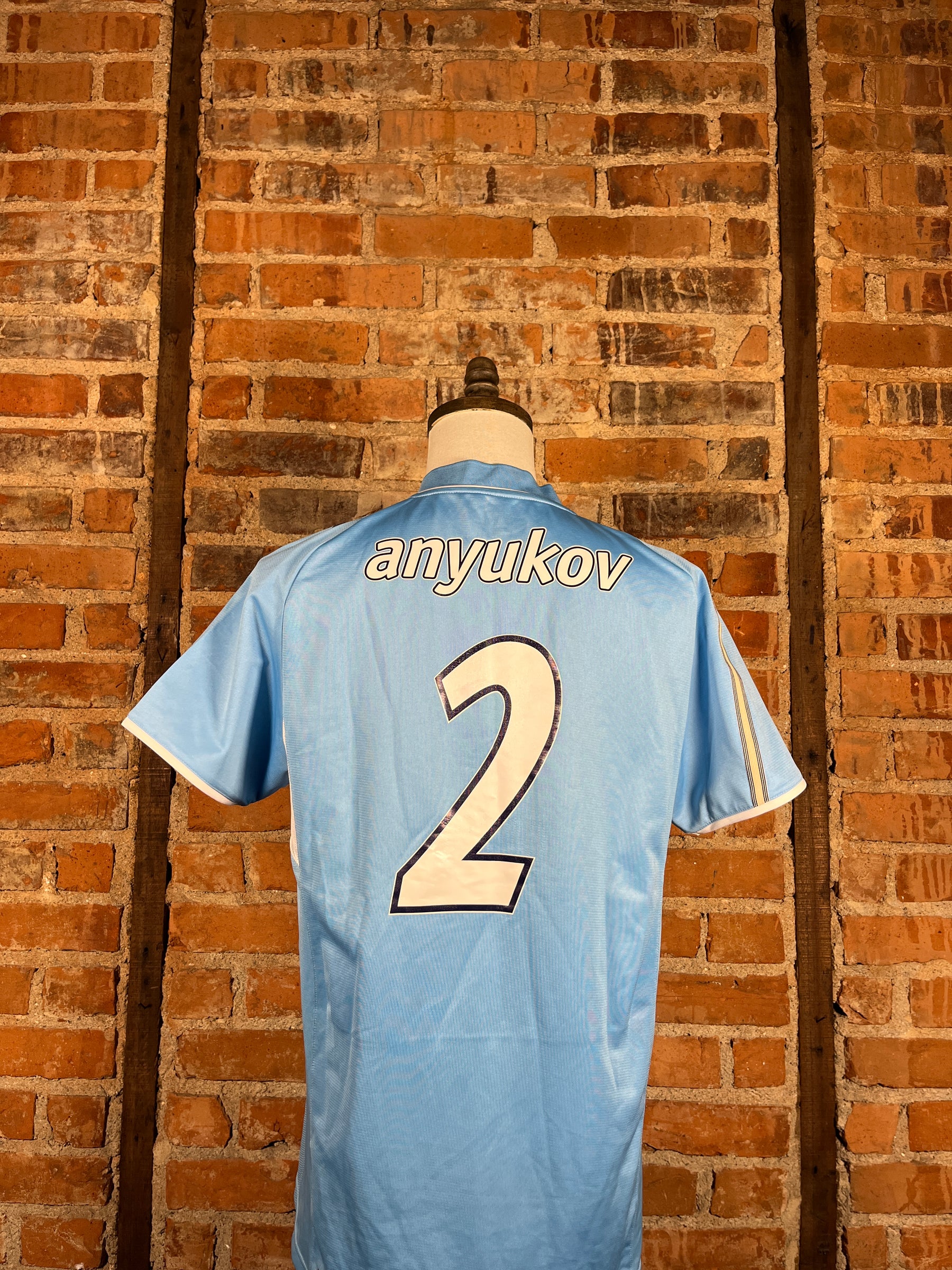 FC Zenit Aleksandr Anyukov #2 Match Worn/Issue – Home – 2008 – L – (7/10)