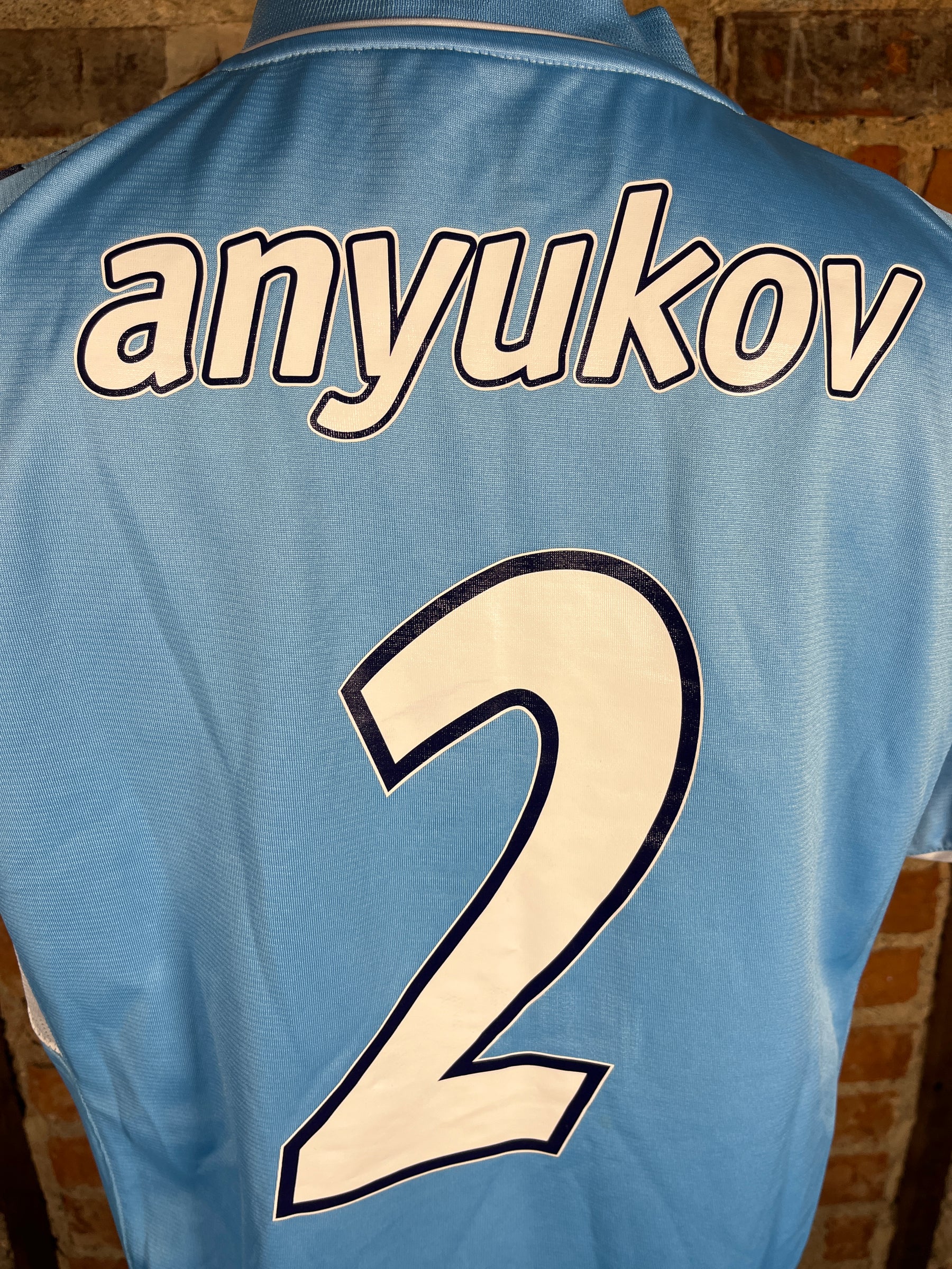 FC Zenit Aleksandr Anyukov #2 Match Worn/Issue – Home – 2008 – L – (7/10)