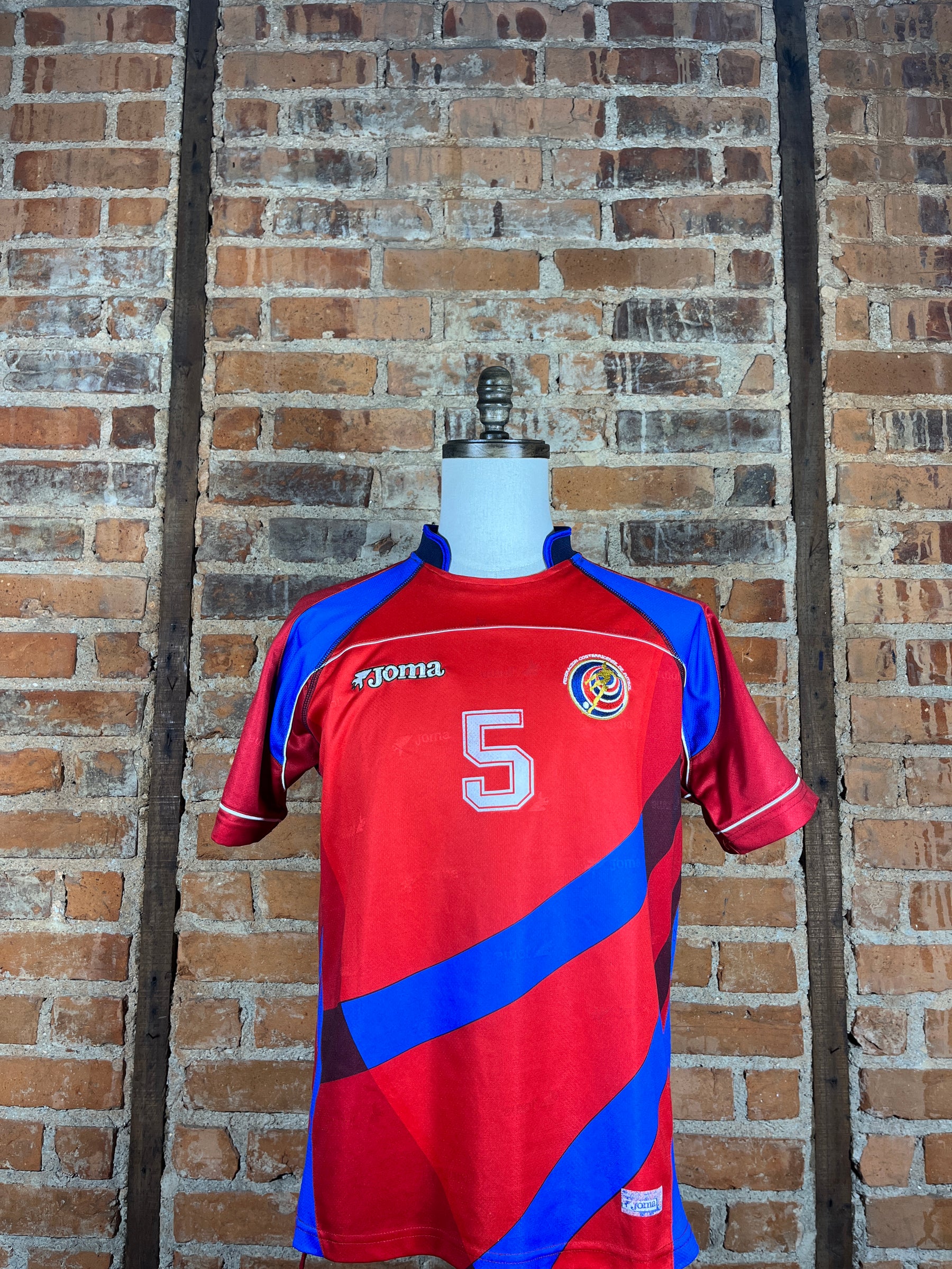 Costa Rica #5 Gabriel Match Worn/Issue – Home – 2005 – L – (8/10)