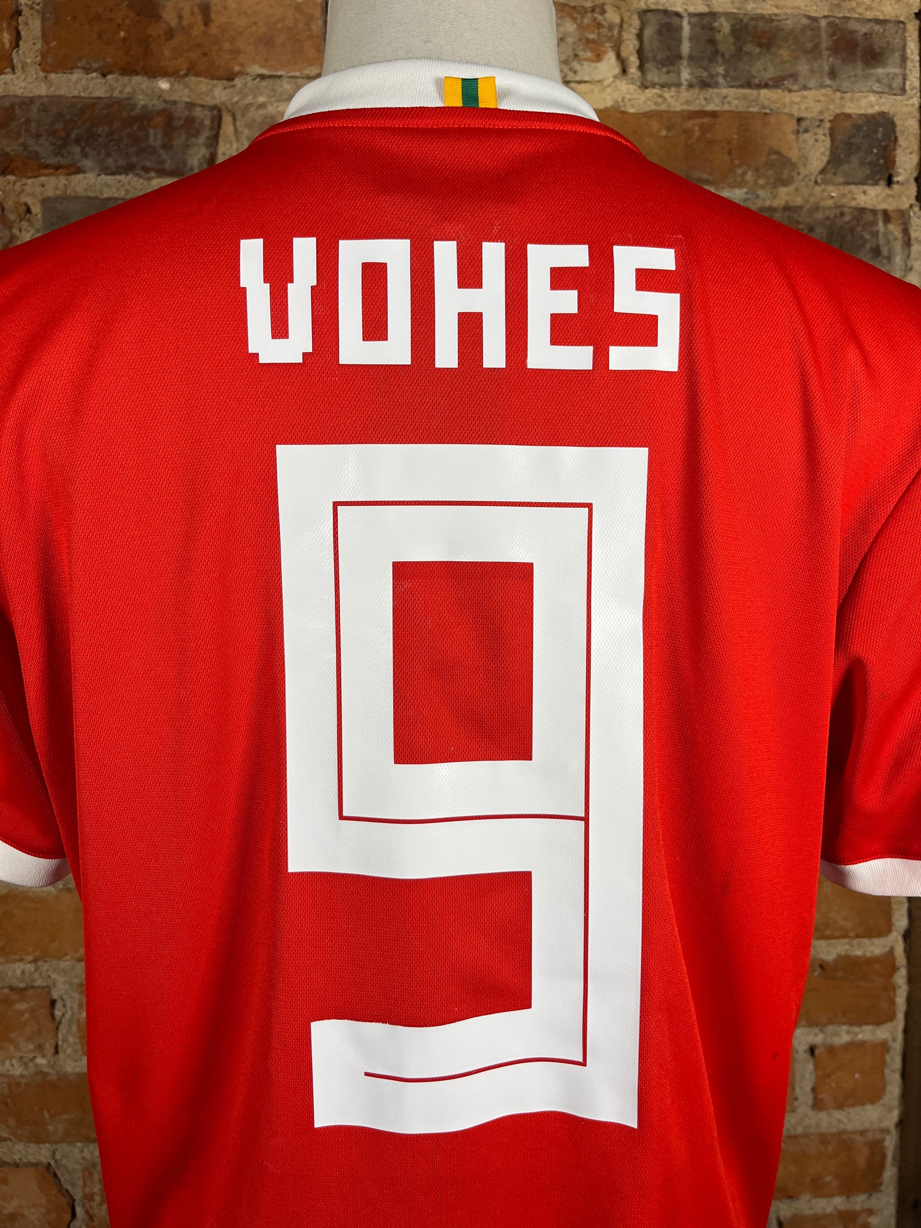 Wales #9 Vokes Match Worn/Issue – Home – 2017 – L – (8/10)