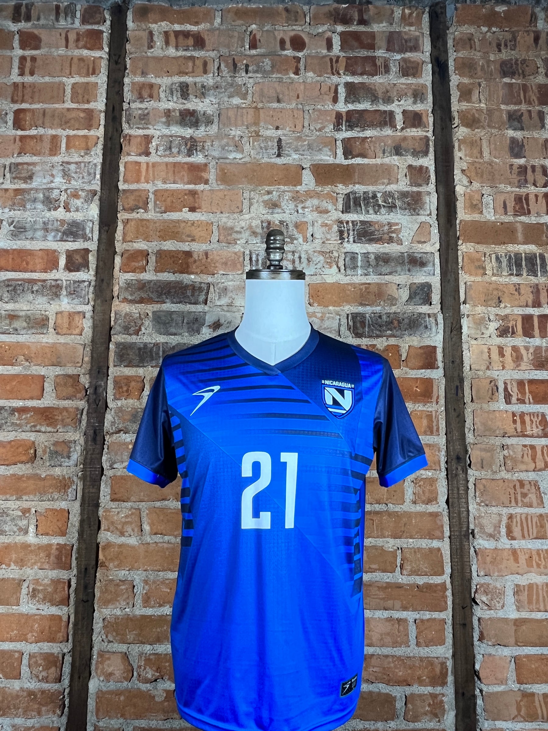 Nicaragua #21 Match Worn/Issue – Away – 2022 – M – (9/10)