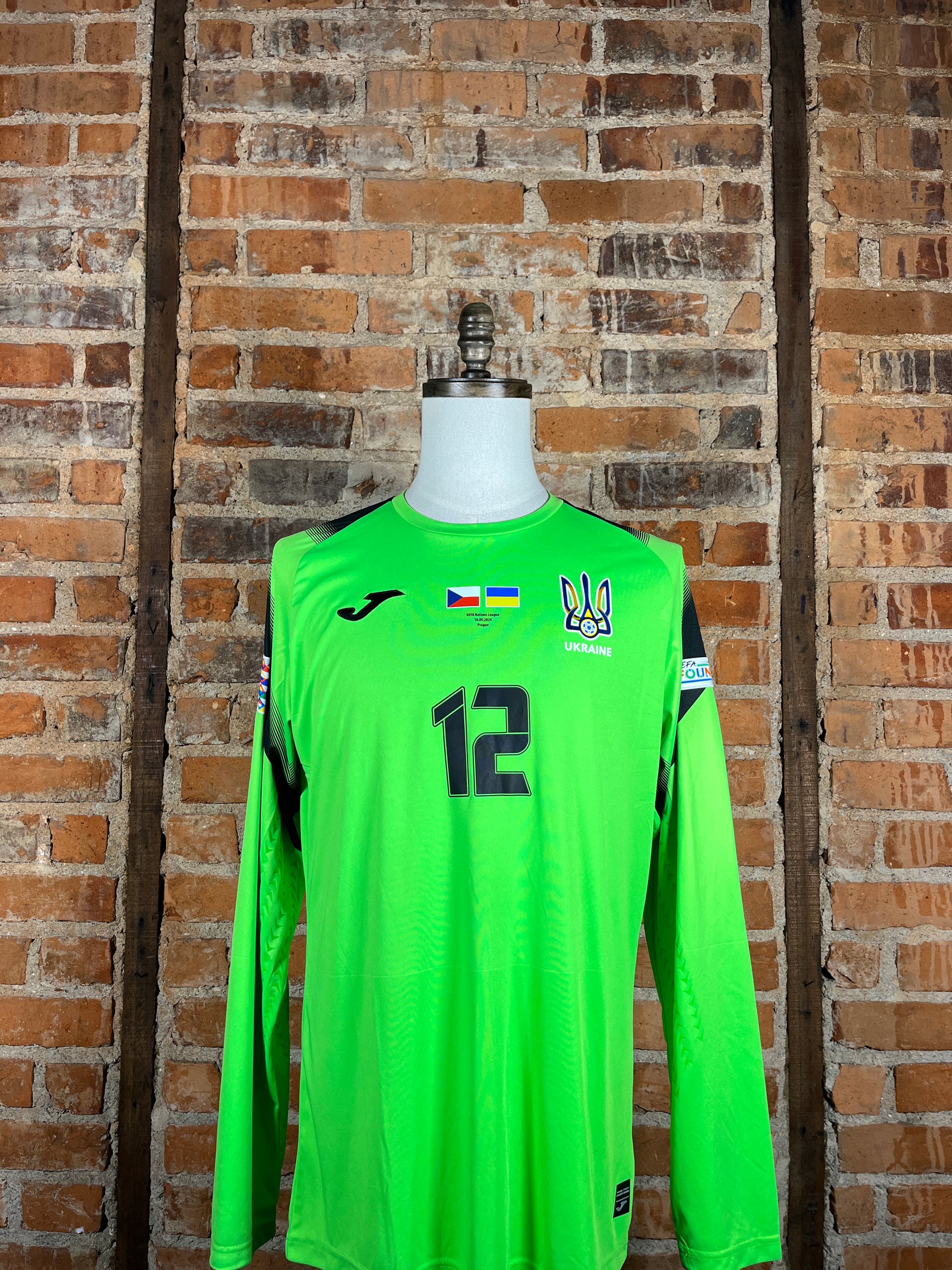 Ukraine #12 Trubin - Goalkeeper (Worn in UEFA Nations League 
10.09.2024 in Prague) – 2024 – XL – (9/10)