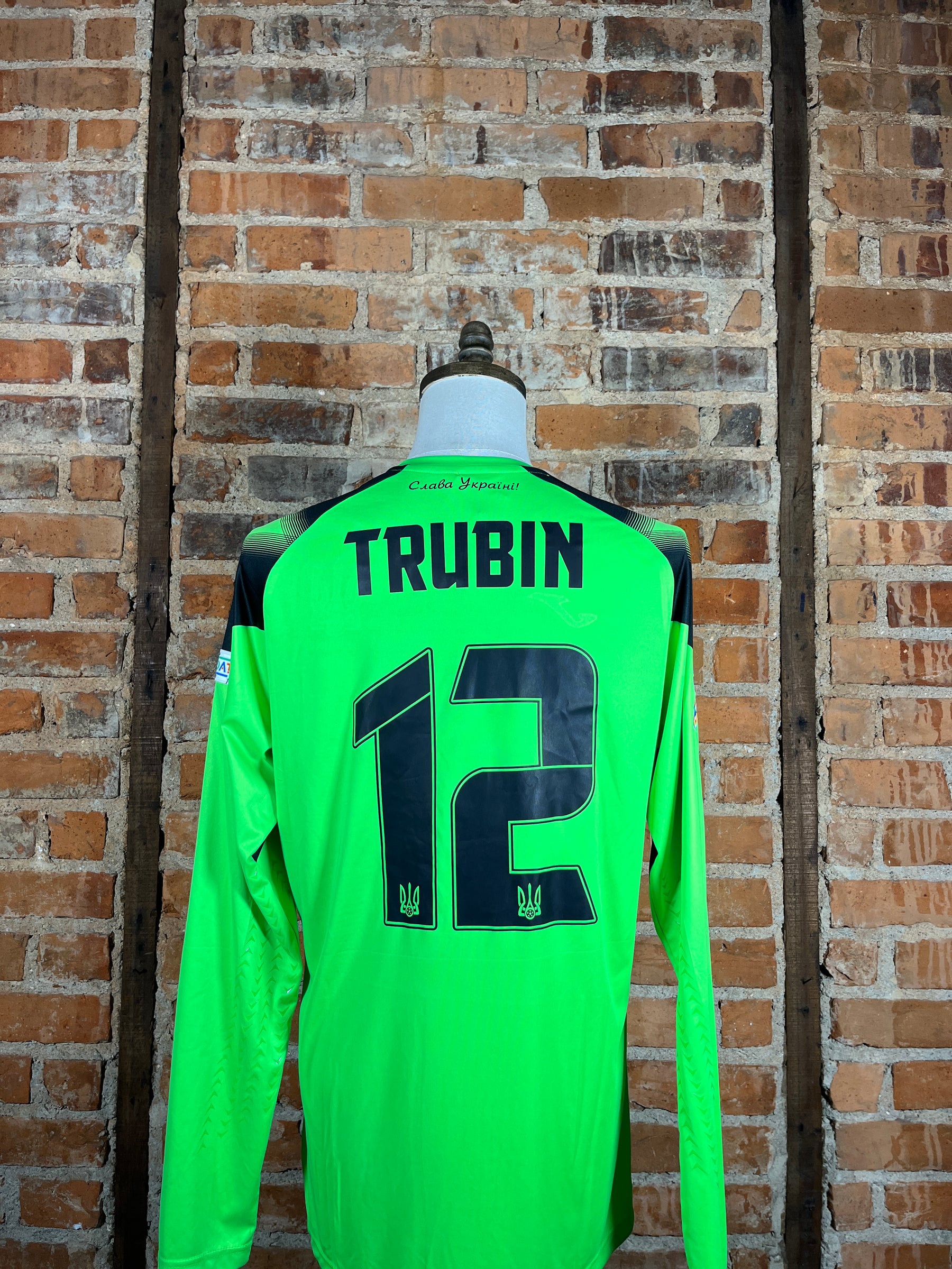 Ukraine #12 Trubin - Goalkeeper (Worn in UEFA Nations League 
10.09.2024 in Prague) – 2024 – XL – (9/10)