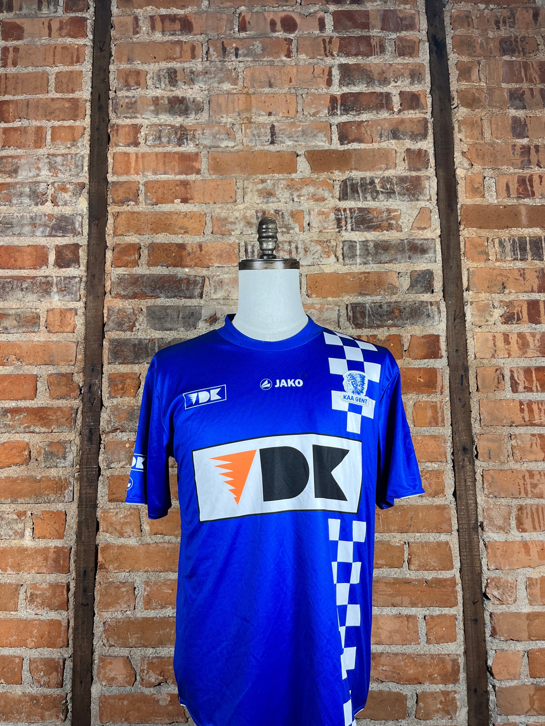 K.A.A. Gent #10 Randall Azofeifa Match Worn/Issue – Home – 2011 – M – (8/10)