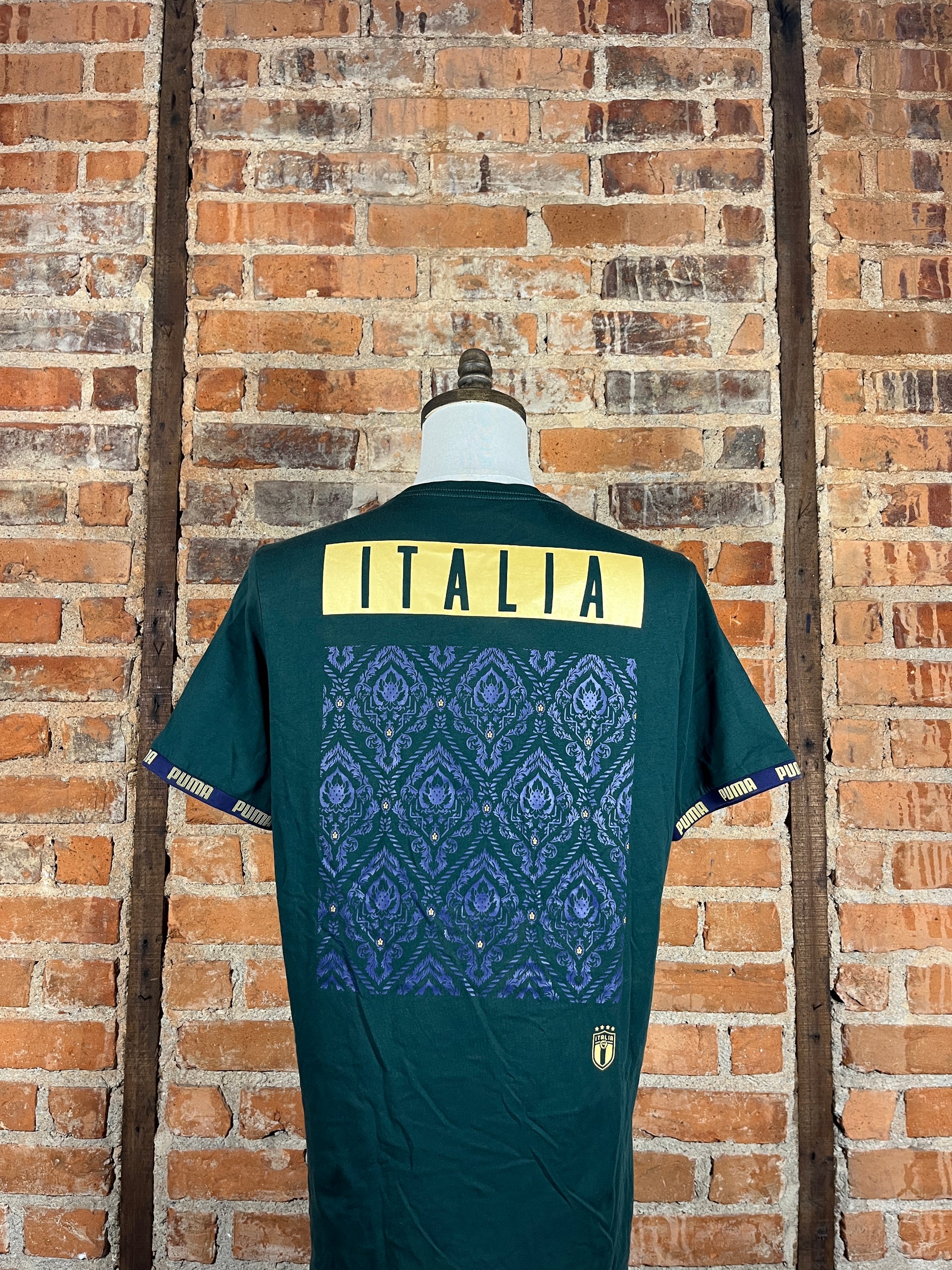 Italy – Casual – 2020 – L – (8/10)