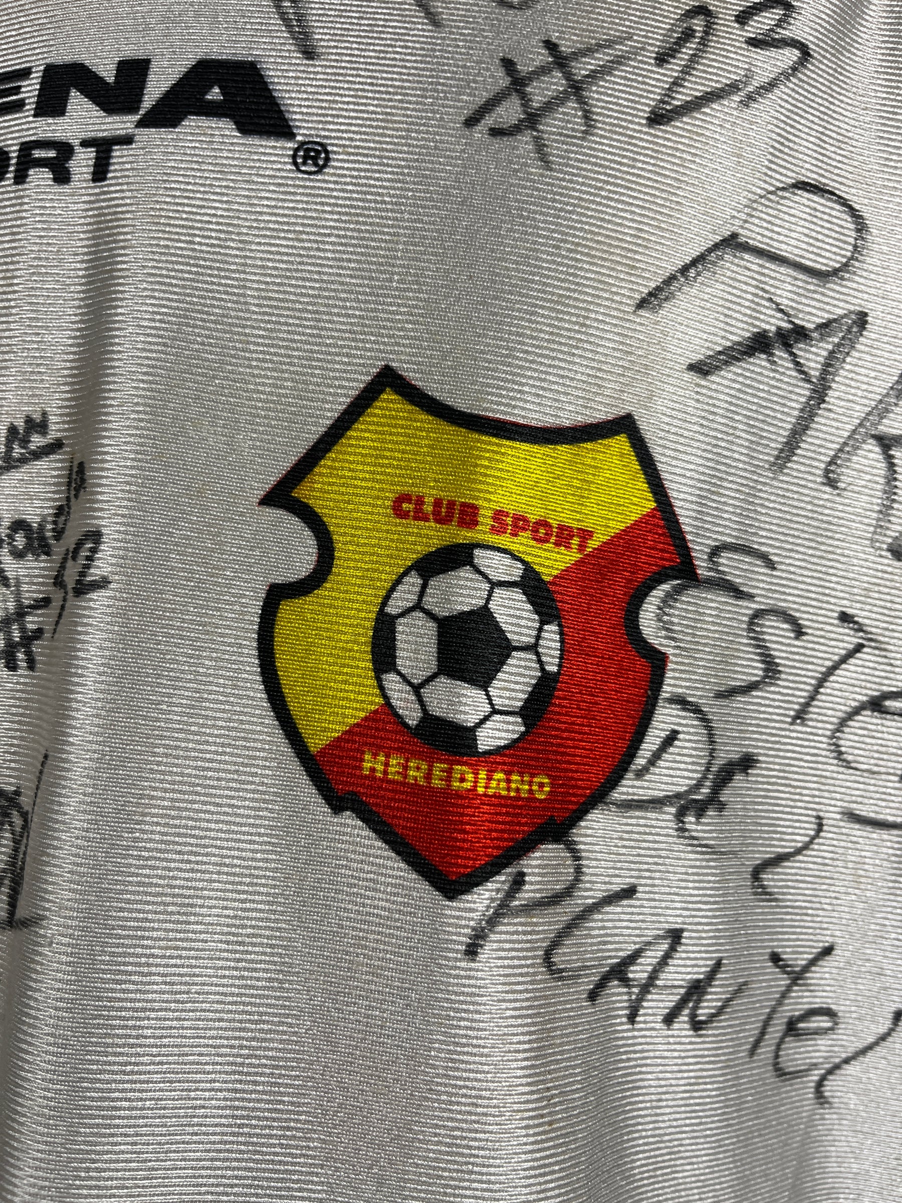 Club Sport Herediano Signed – Away – L – 2000 – (6/10)