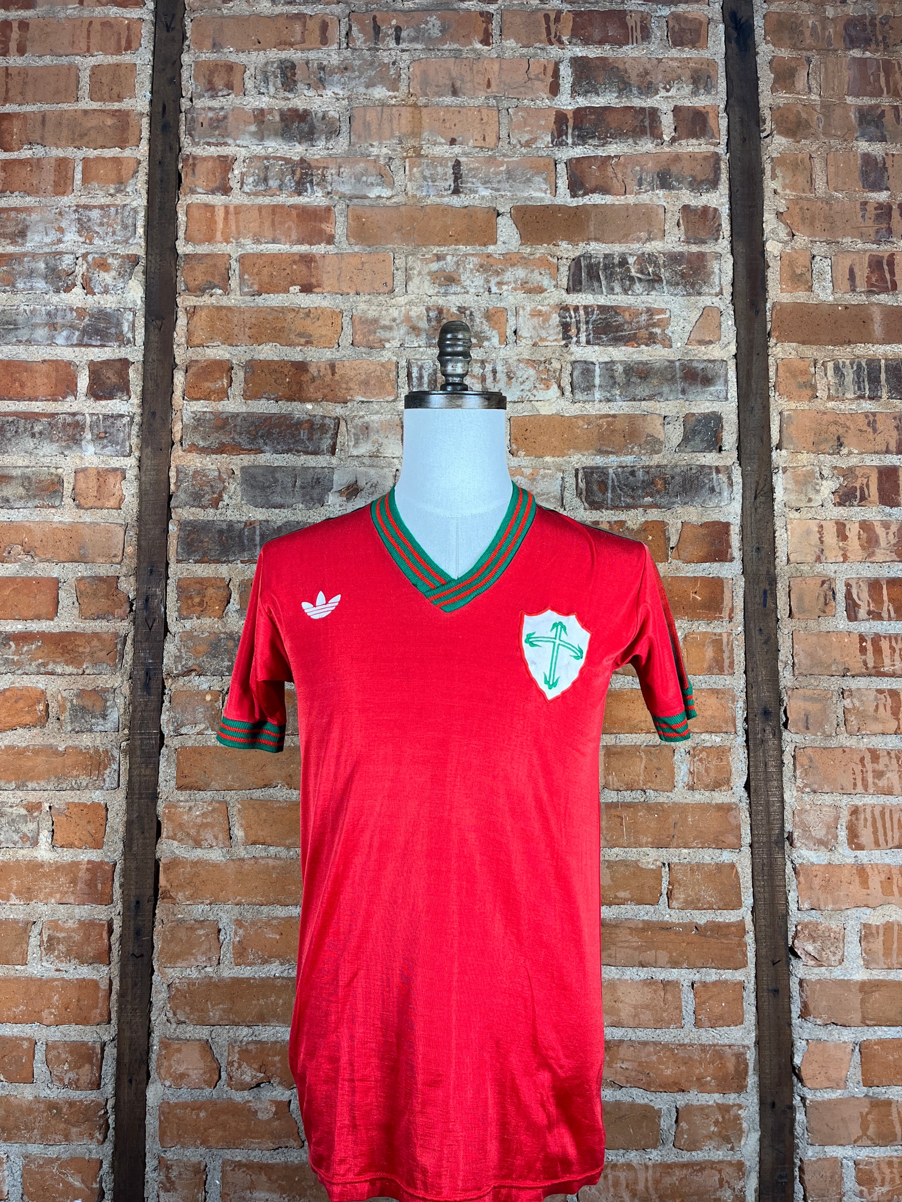 Portuguesa #6 Match Worn/Issue – Home – M/10 – 1982 – (6/10)