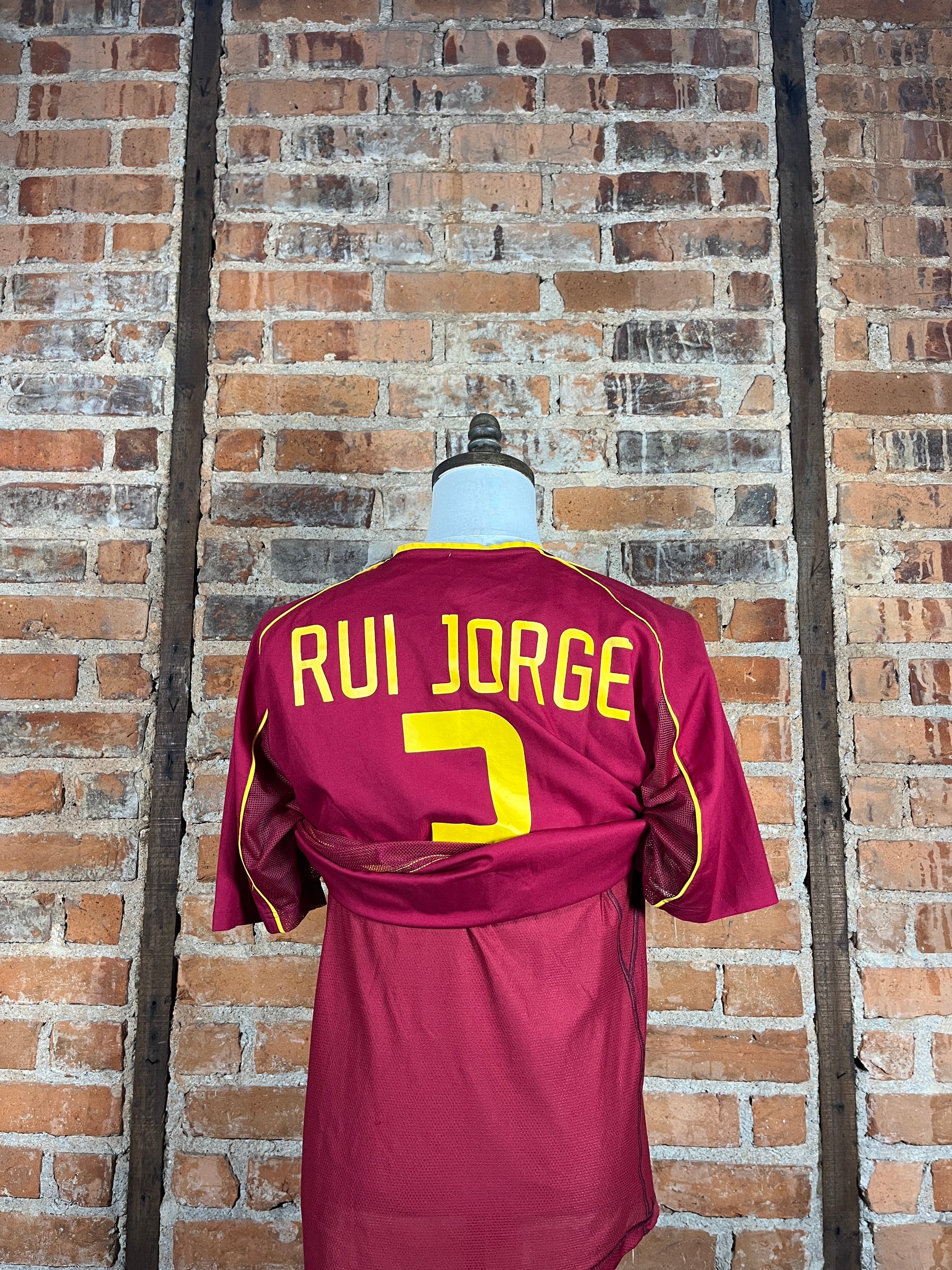 Portugal #3 Rui Jorge Match Worn/Issue – Home – L – 2004 – (7/10)