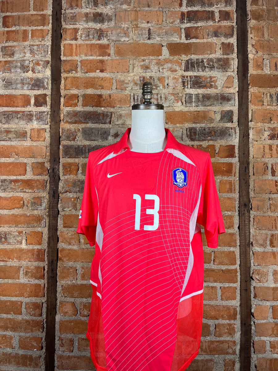 South Korea #13 E. Y. Lee Match Worn/Issue – Home – L – 2002 – (8/10)