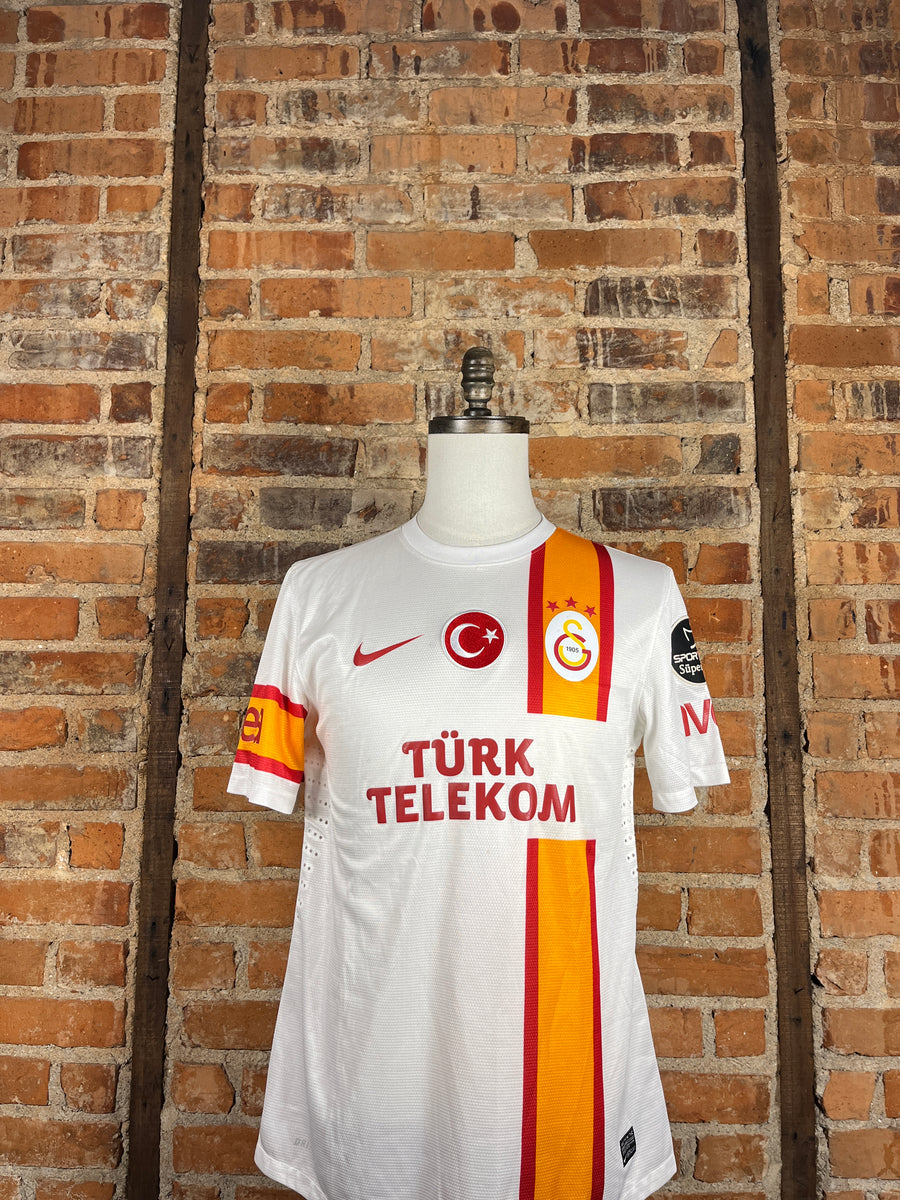 Galatasaray #11 Riera Match Worn/Issue – Away – L – 2012 – (8/10)