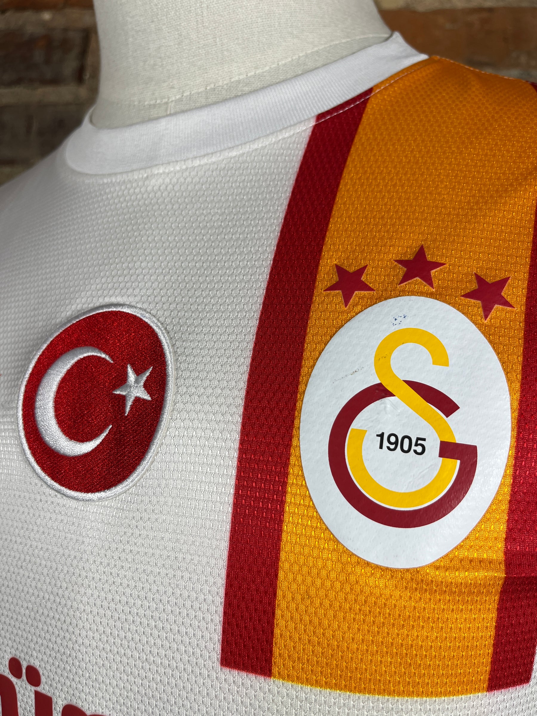 Galatasaray #11 Riera Match Worn/Issue – Away – L – 2012 – (8/10)
