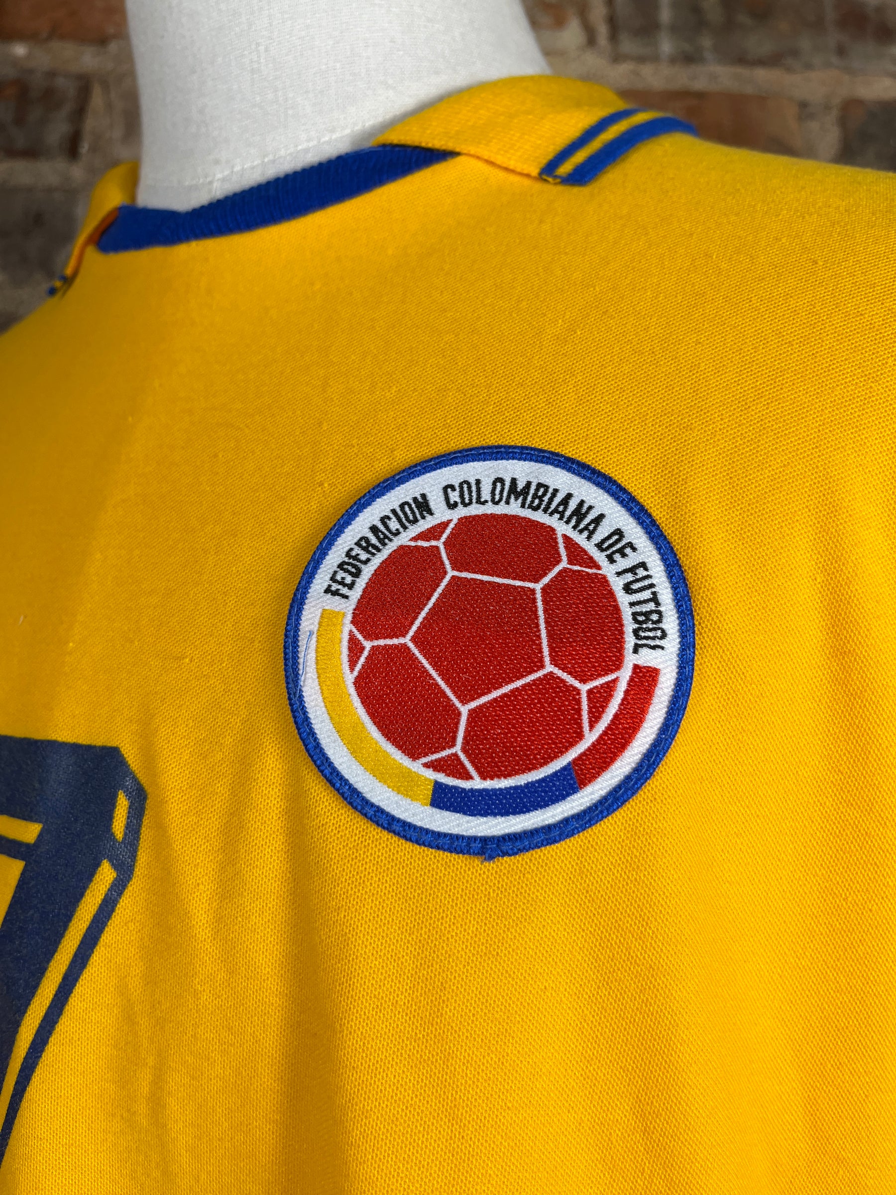 Colombia #7 Match Worn/Issue – Home – L – 1992 – (7/10)