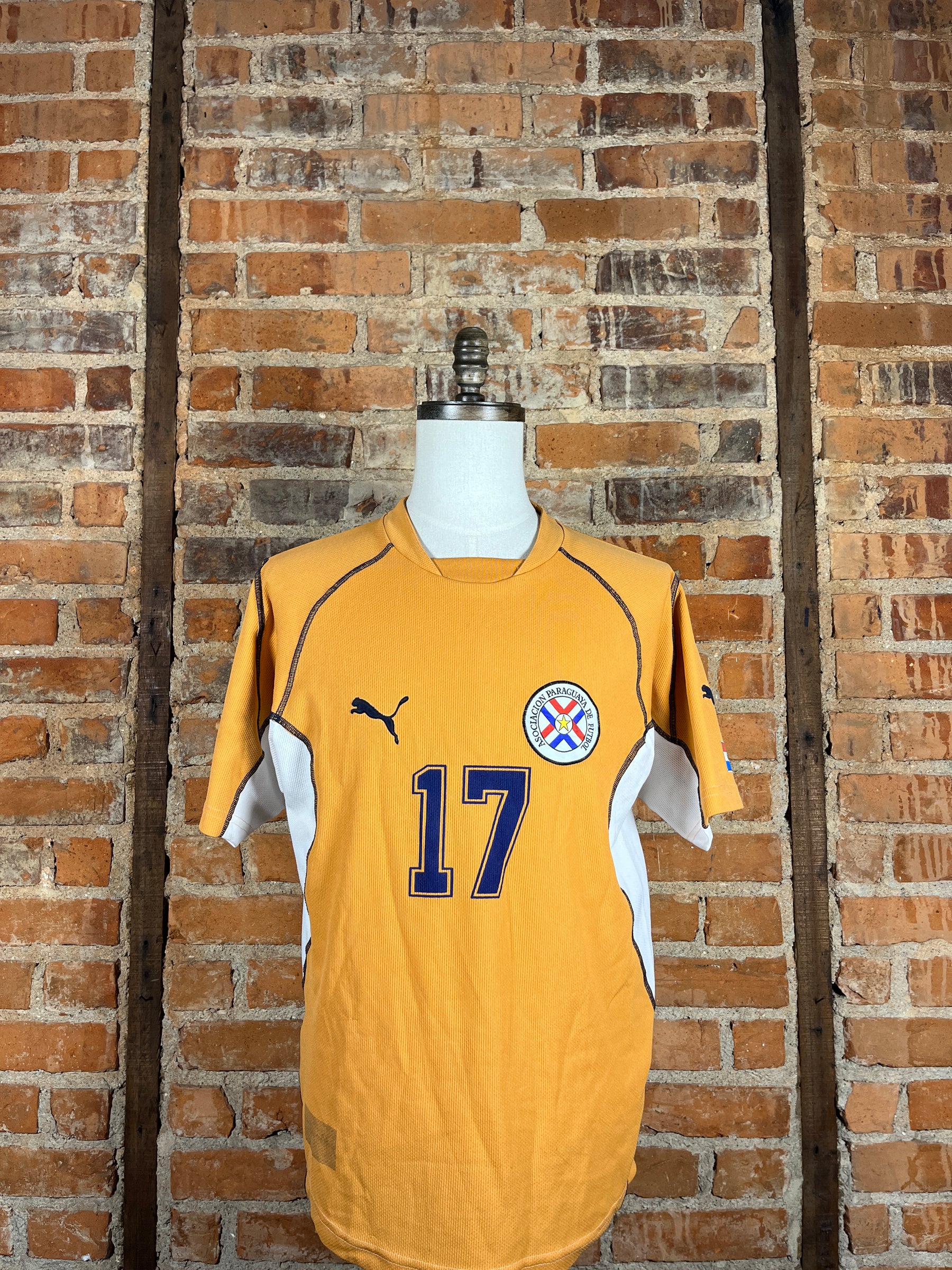 Paraguay #17 Match Worn/Issue – Away – L – 2002 – (7/10)