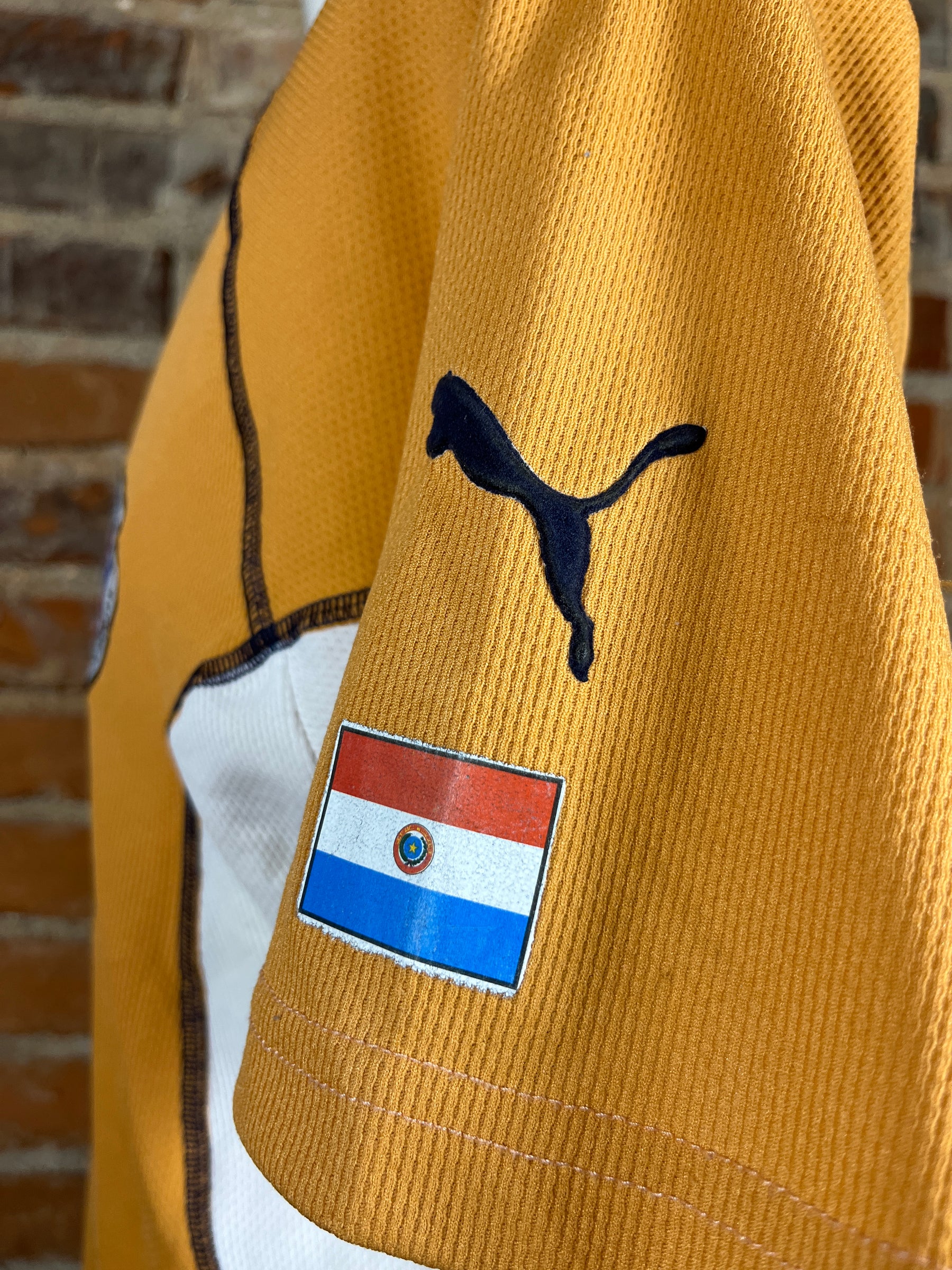 Paraguay #17 Match Worn/Issue – Away – L – 2002 – (7/10)