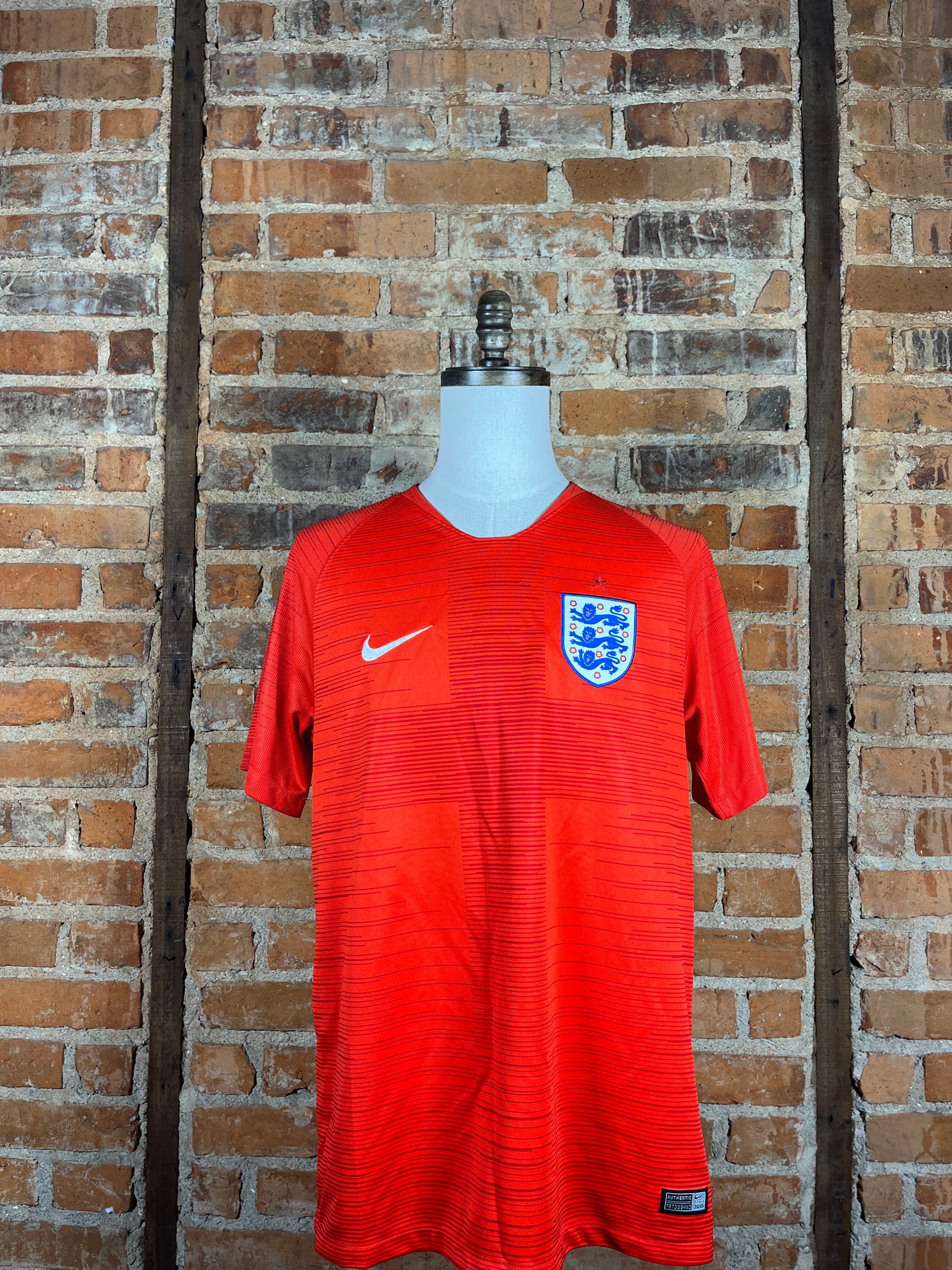 England – Away – L – 2018 – (8/10)