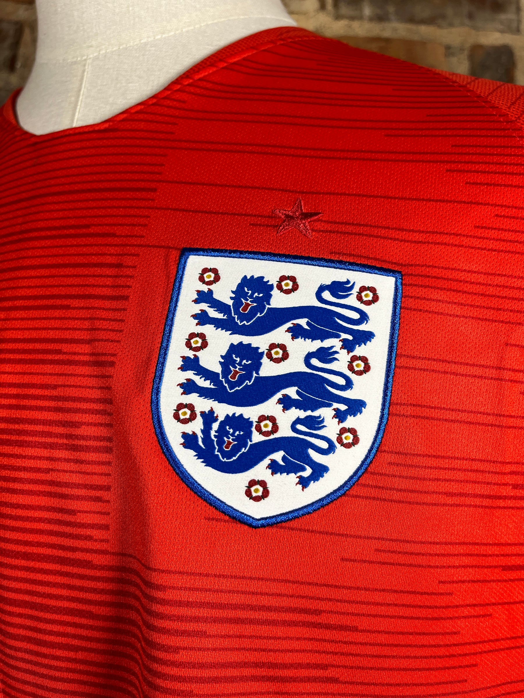 England – Away – L – 2018 – (8/10)