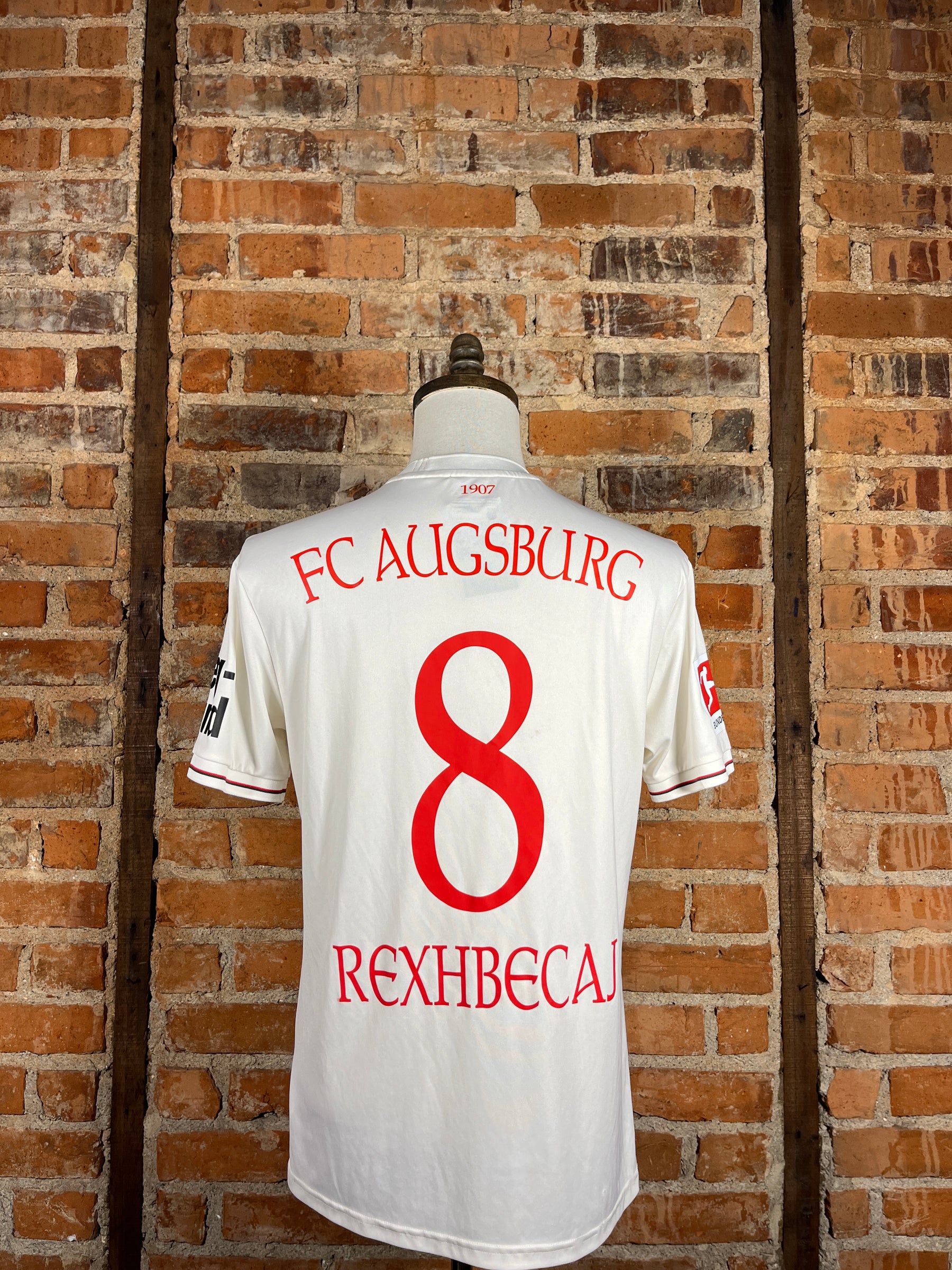 FC Augsburg #8 Rexhbeçaj Match Worn/Issue – Home – L – 2024 – (7/10)