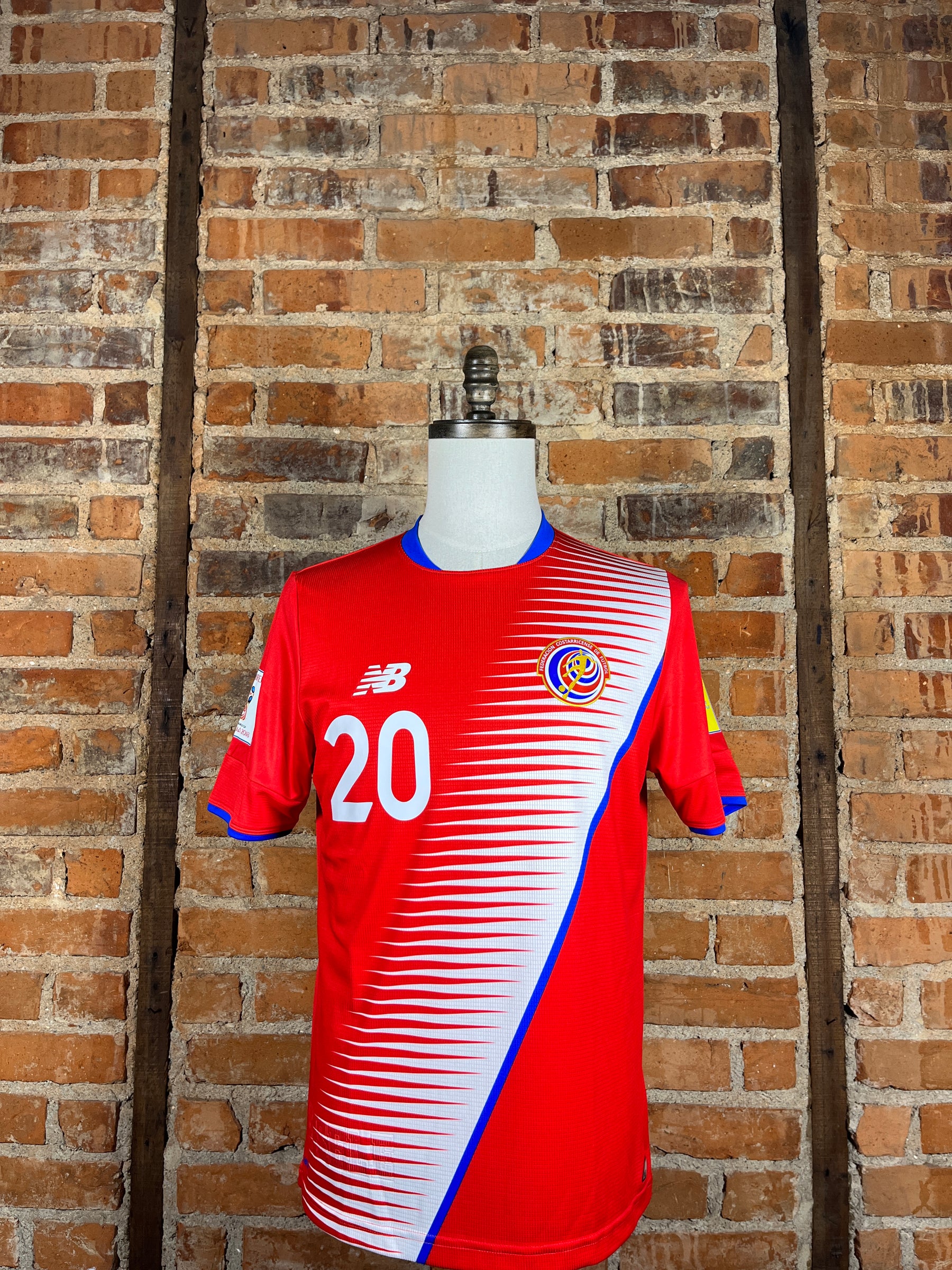Costa Rica #20 D. Guzmán Match Worn/Issue – Home – M – 2018 – (8/10)