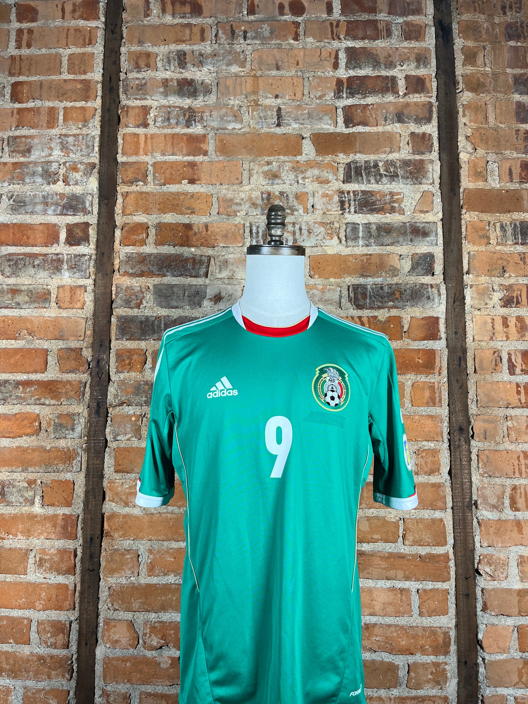 Mexico #9 O. Bravo Match Worn/Issue – Home – L – 2013 – (7/10)