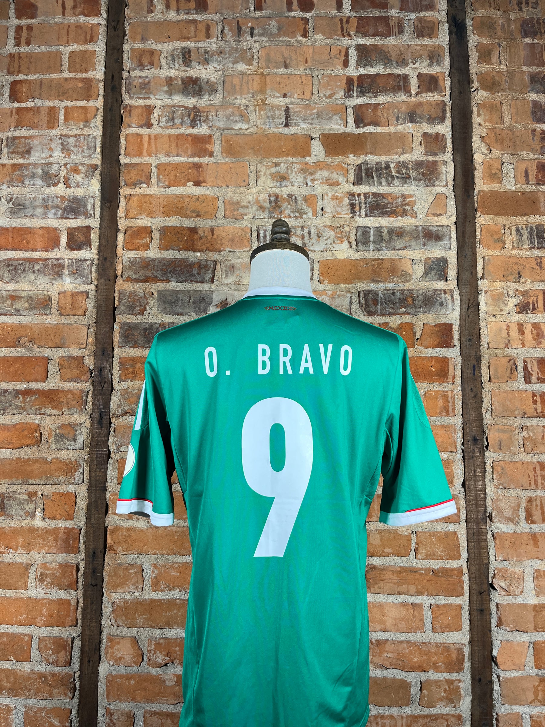 Mexico #9 O. Bravo Match Worn/Issue – Home – L – 2013 – (7/10)